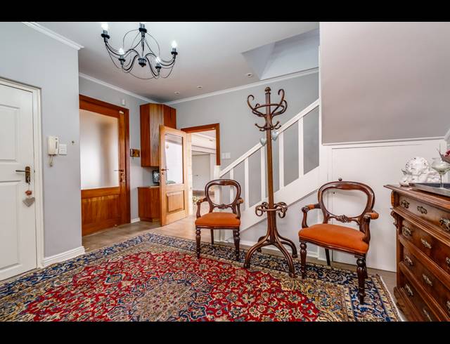 6 BEDROOM HOUSE FOR SALE IN BRYANSTON